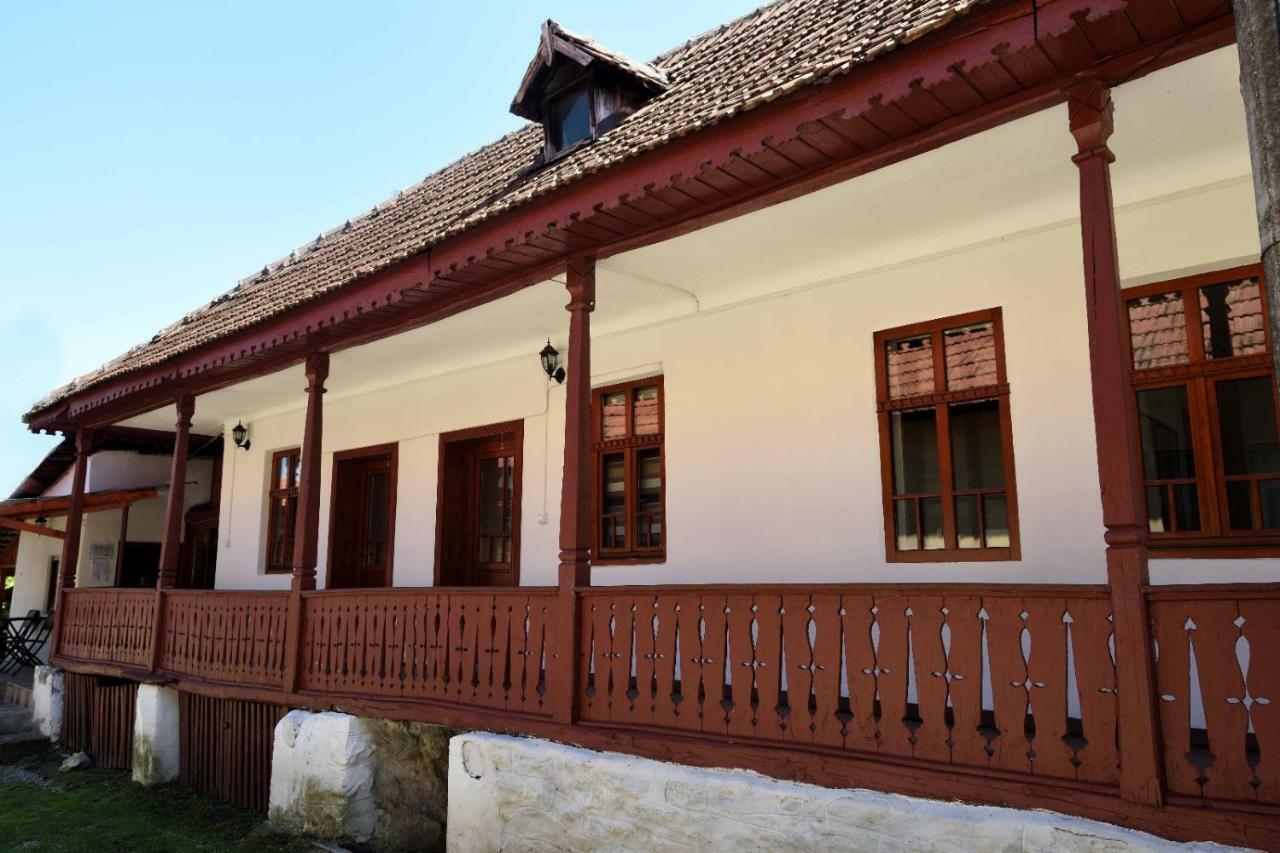 Casa Optim Hotel Calimanesti Luaran gambar
